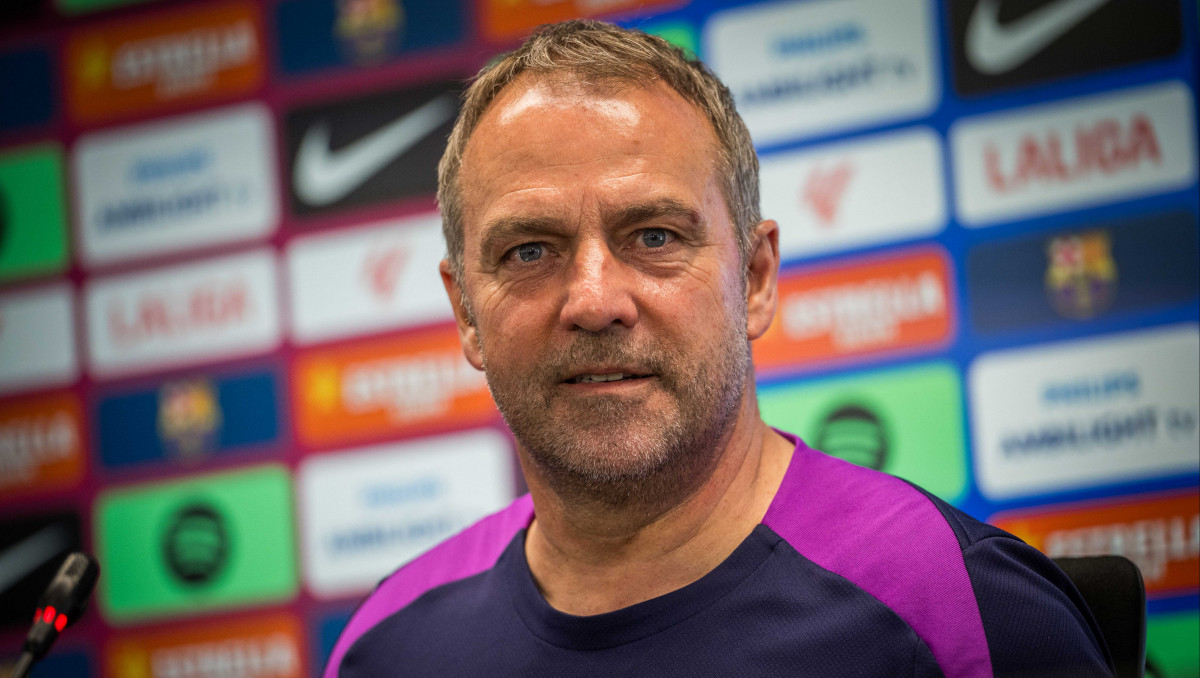 Лига чемпионов и новый стадион: Флик заинтриговал планами в "Барсе"