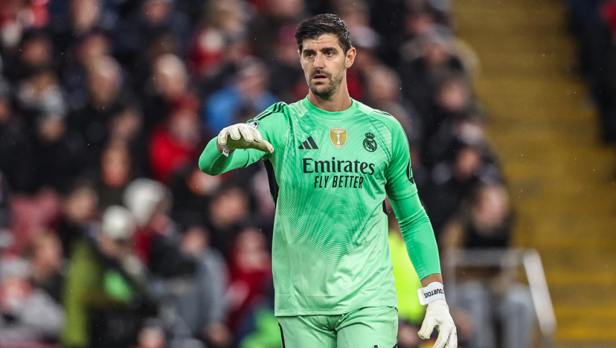 Куртуа сообщил игроку "Реала" о решении клуба его продать