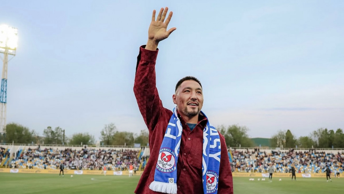 Временный чемпион WBO обострил перепалку с Алимханулы