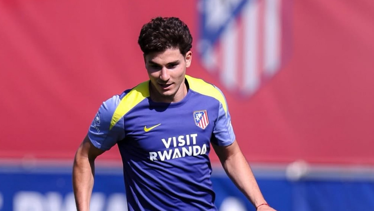 "Атлетико" не уступает: "Барселона" узнала трансферную цену за Альвареса