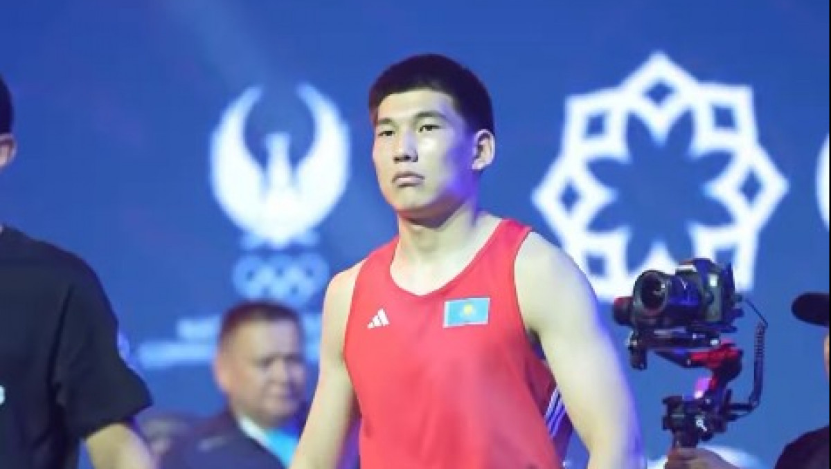 Казахстанец нокаутом завоевал медаль чемпионата Азии по боксу