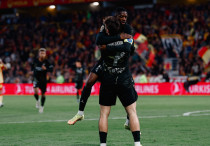 ©©x.com/PSG_English