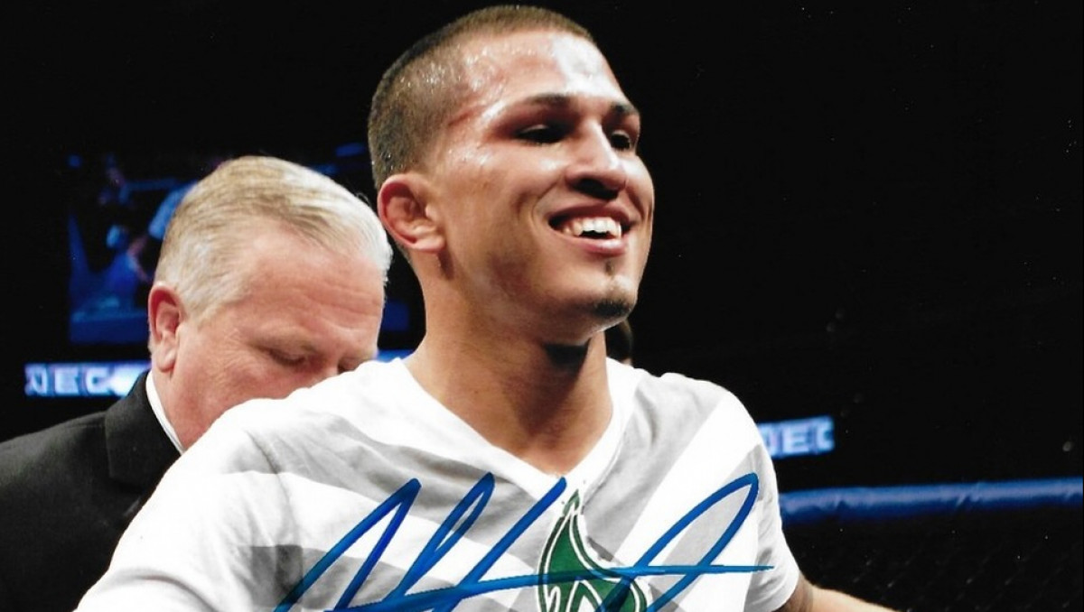 Не выплатили гонорар: появились подробности об отмене боя экс-чемпиона UFC в Алматы
