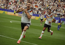 instagram.com/dfb_team©