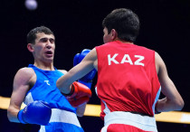 Санжар Ташкенбай против Асильбека Жалилова. Фото: instagram.com/boxingkazakhstan©