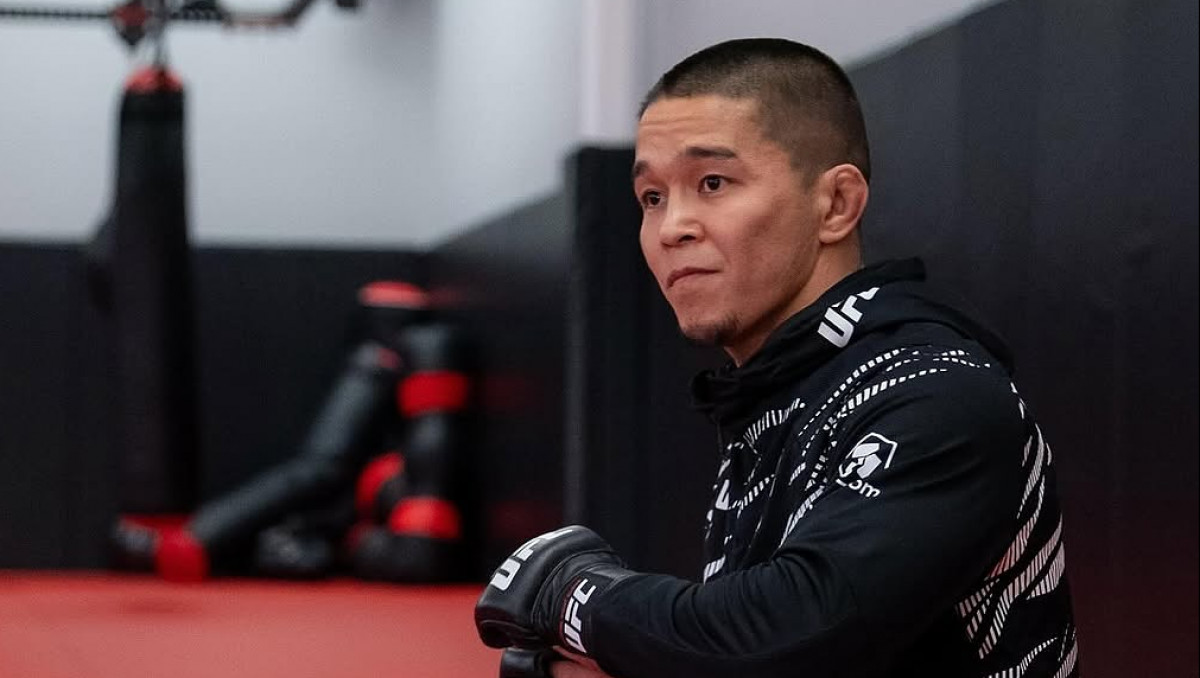 Асу Алмабаев болевым приемом финишировал американца на турнире UFC