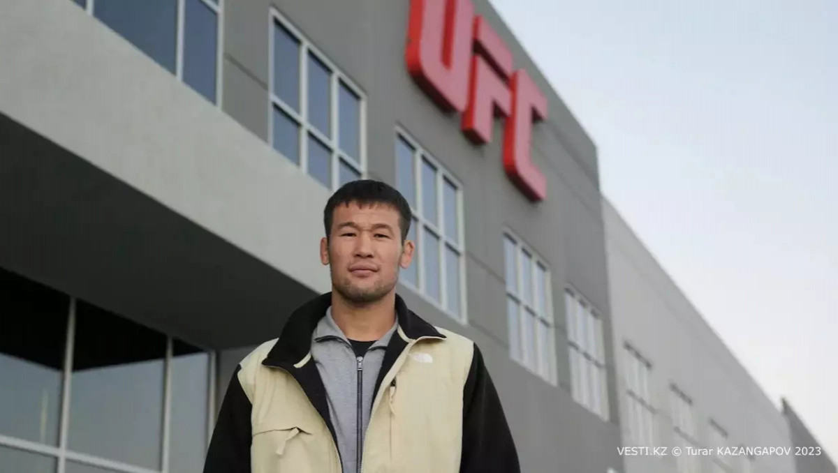 Стало известно решение Рахмонова по карьере в UFC