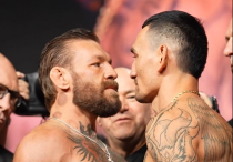 Стердаун Конора Макгрегора и Макса Холлоуэя перед боем на UFC 329. ©Кадр из видео
