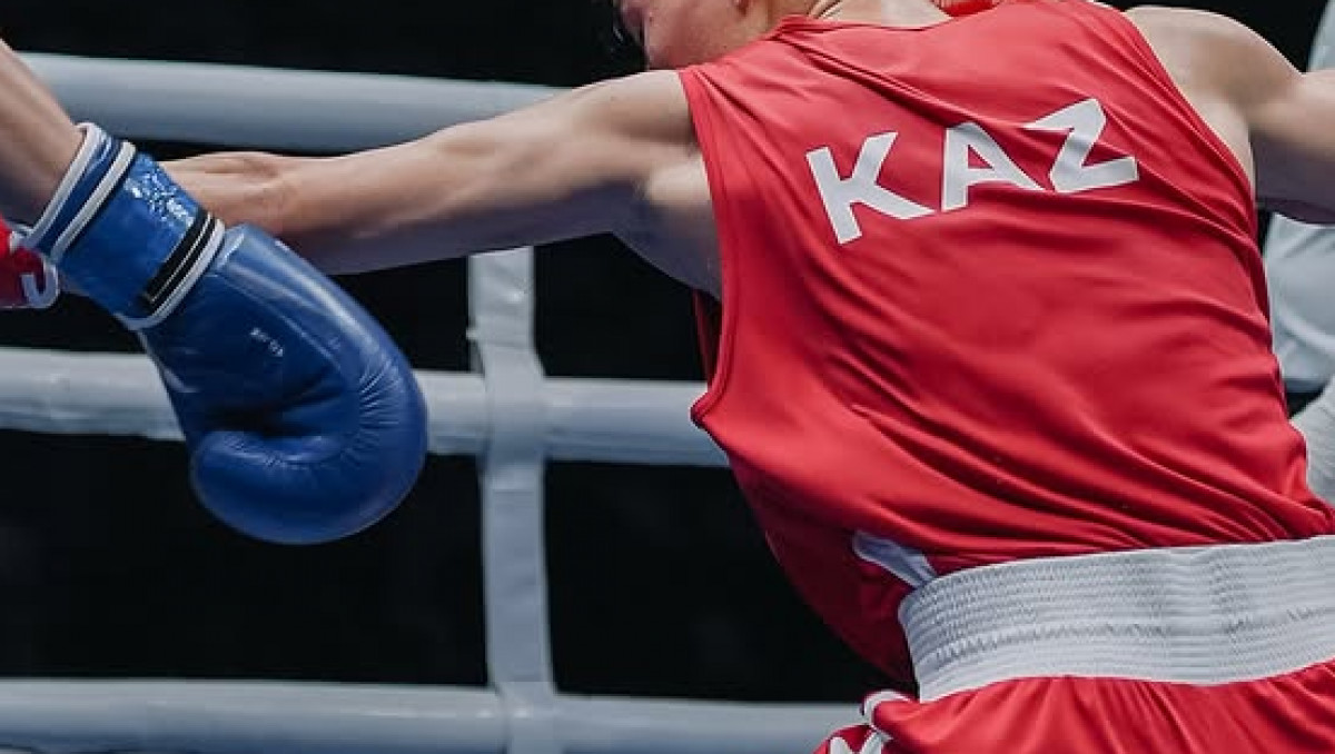 Со счетом 4:1 завершился бой Казахстан - Узбекистан за медаль ЧА-2026 по боксу