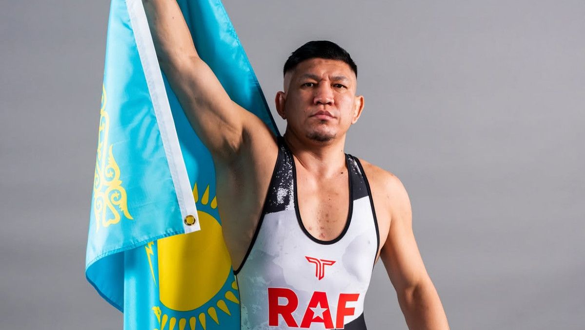 Куат Хамитов проиграл Арману Царукяну