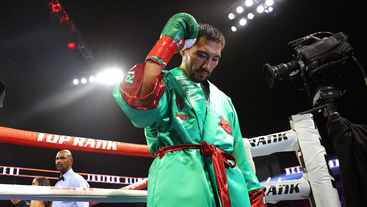 Жанибек Алимханулы объявил решение о карьере после отказа от титула WBO