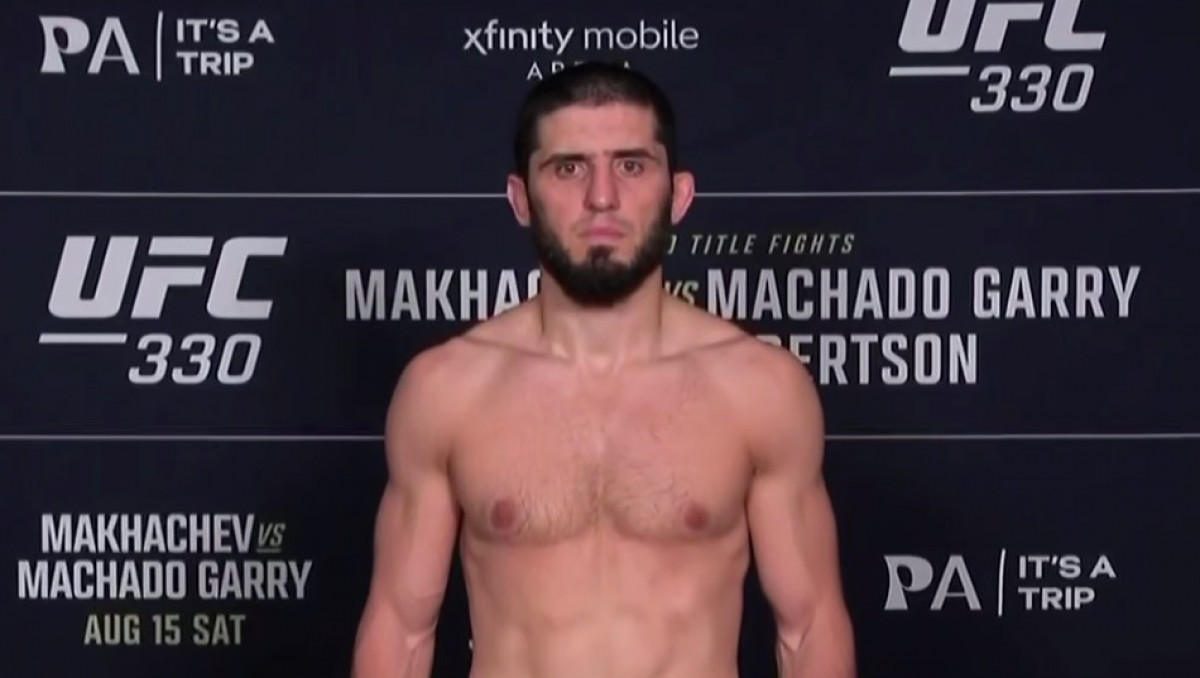 Махачев и Гэрри сделали вес перед битвой за пояс UFC