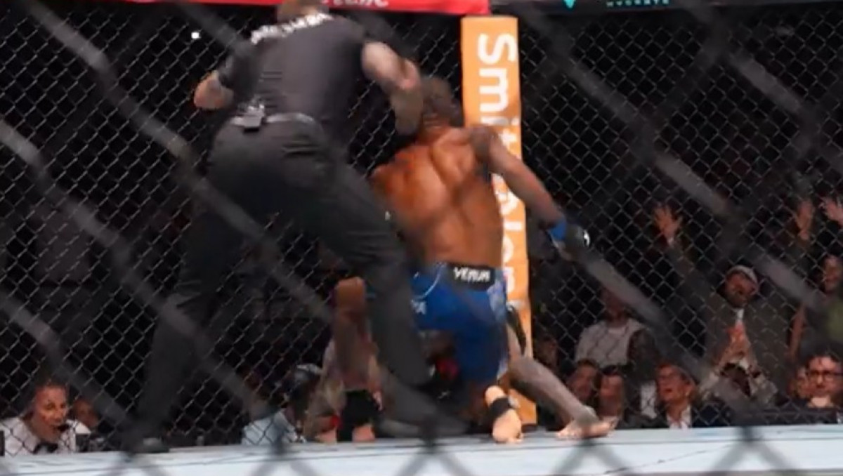 Нокаутом в первом раунде закончился главный бой UFC