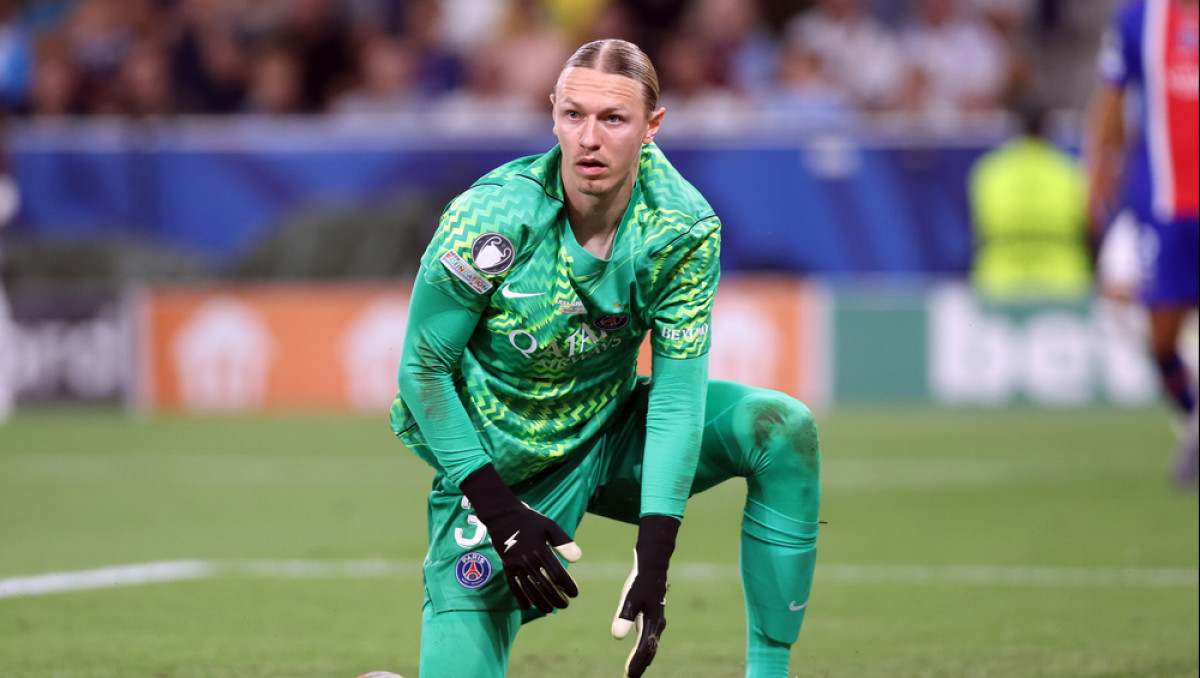Российский вратарь помог ПСЖ одержать первую победу в чемпионате