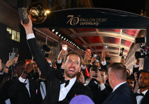 Харри Кейн выиграл "Золотой мяч". Фото: ©x.com/ballondor/