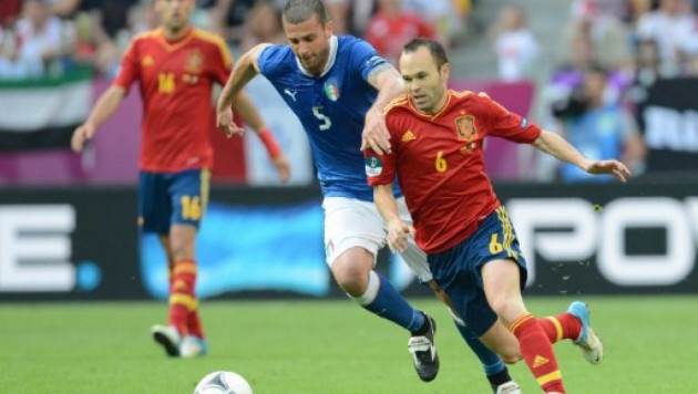 Италия упустила победу в матче с Испанией на Евро-2012