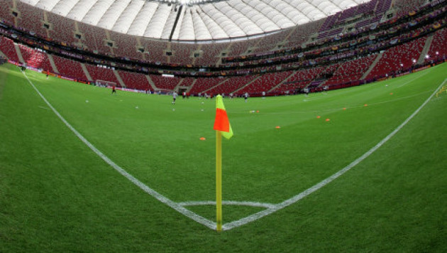 Газон стадиона в Варшаве перестелили к полуфиналу Евро-2012