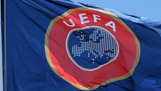 УЕФА оштрафовал Россию и Испанию за расистские выходки фанатов