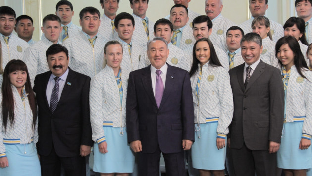 Президент Казахстана рассказал олимпийцам спортивный анекдот