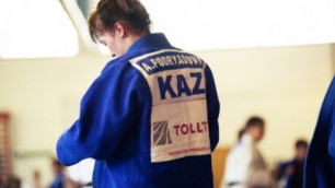 Фото с сайта otyrar-tv.kz