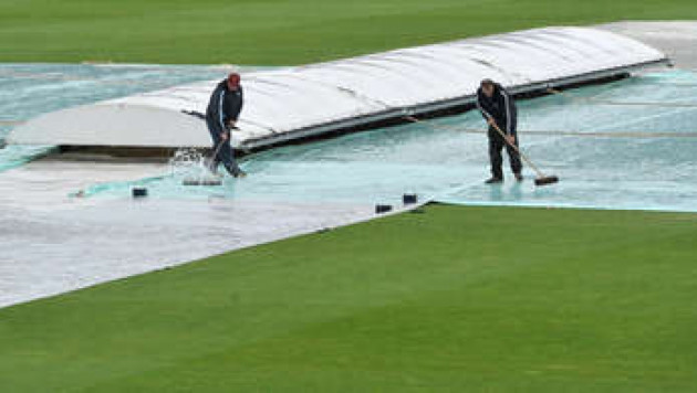 Матч чемпионата Англии отменили из-за дождя