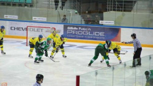 В чемпионате Казахстана по хоккею было заброшено 23 шайбы