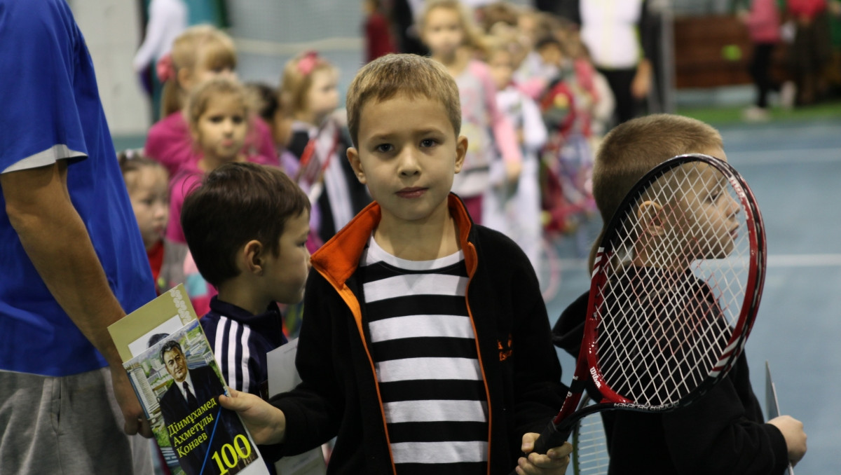 В Алматы сразились 88 юных теннисистов