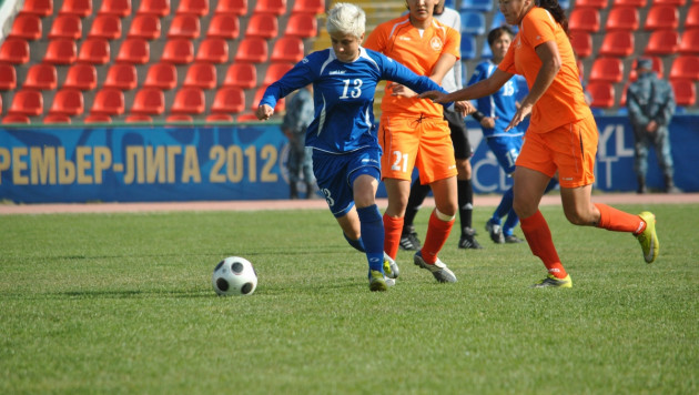 ФОТО: Финальный матч Кубка Казахстана по футболу среди женских команд