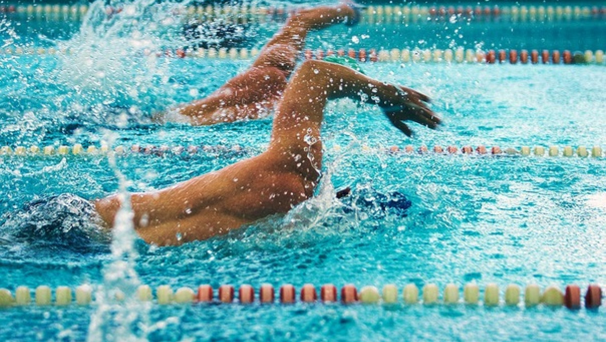 Казахстанский пловец выиграл два золота на турнире в США