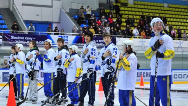 В Казахстане более четырех тысяч человек занимаются хоккеем