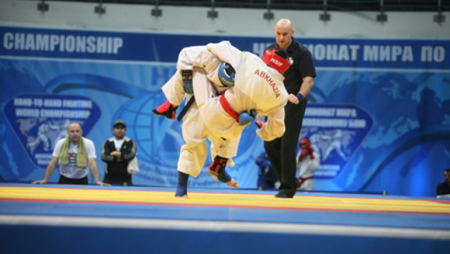 Казахстанские бойцы в полуфиналах чемпионата мира