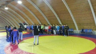 Фото с сайта Федерации борьбы Казахстана