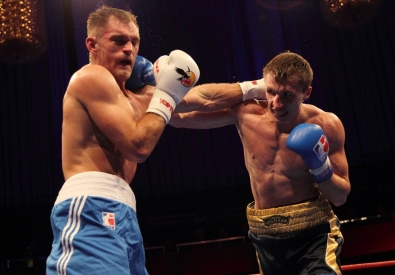 Сергей Лапин (справа) из Ukraine Otamans может не выйти на ринг в матче против Астана Арланс. Фото с сайта Всемирной серии бокса.