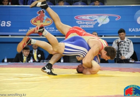 Фото с сайта wrestling.kz