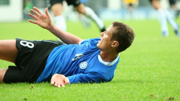 Эстонский футболист потерял память из-за травмы головы во время матча