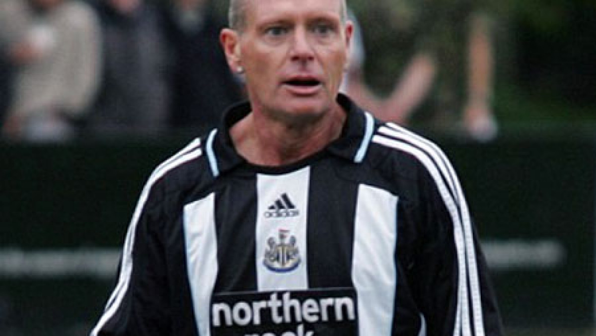 Бывший футболист сборной Англии может умереть