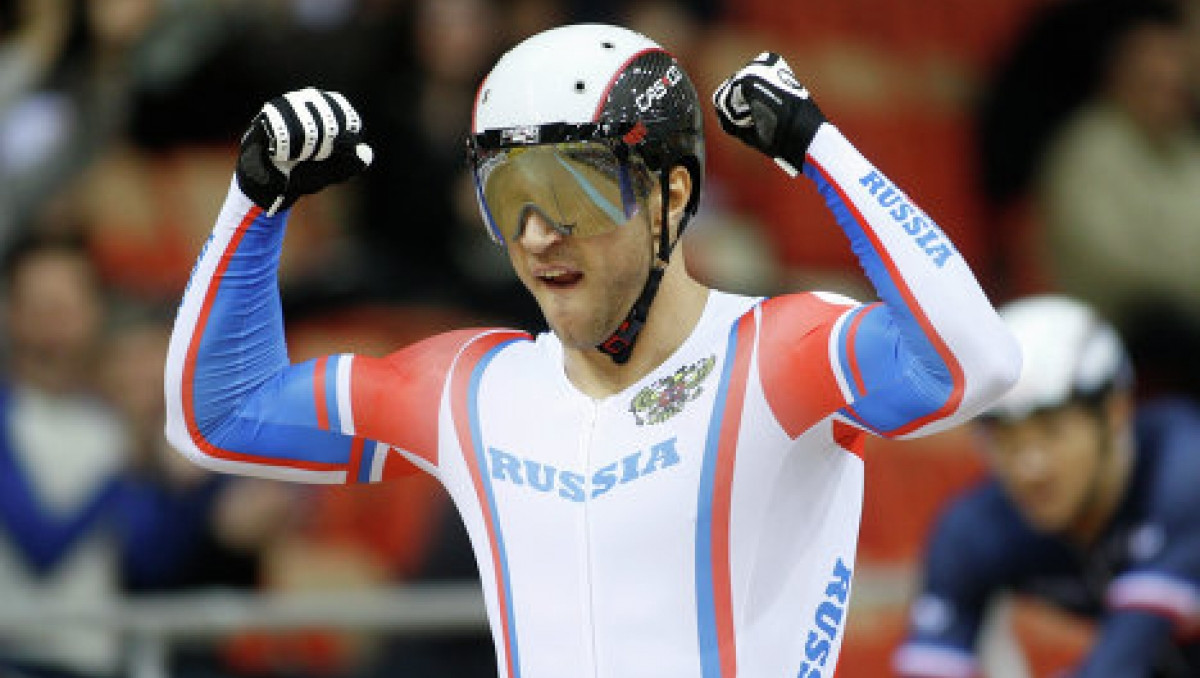 Российский велогонщик принес сборной первую в истории медаль ЧМ в спринте