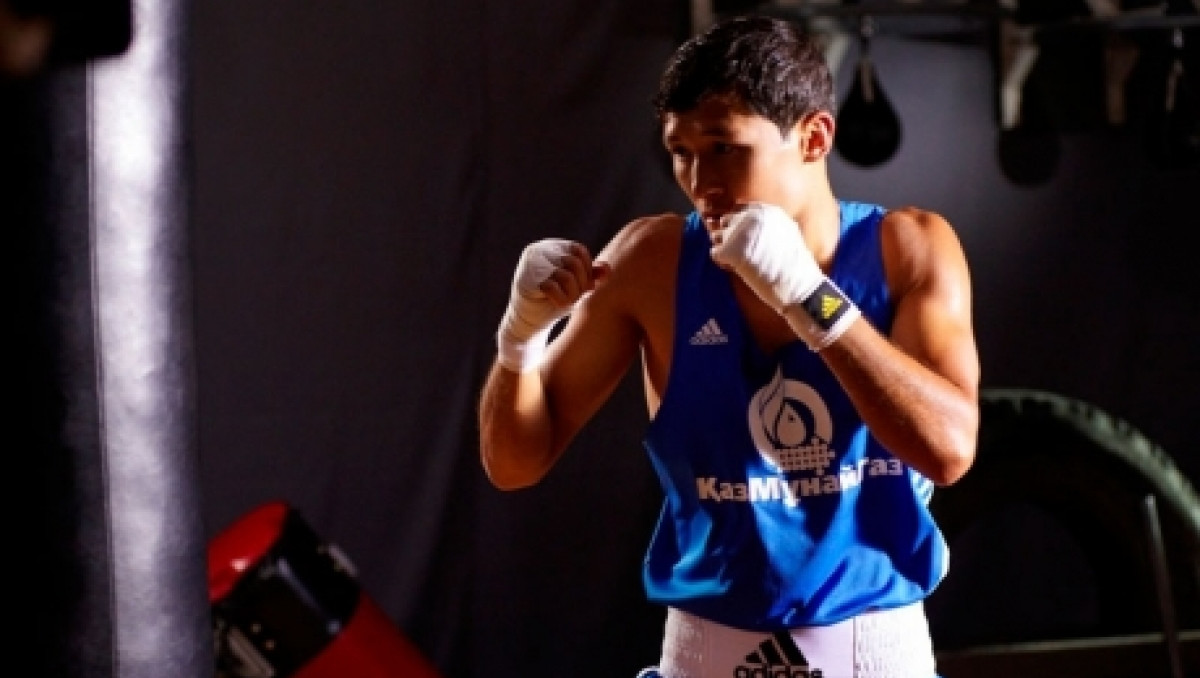 Казахстанские боксеры без потерь стартовали на турнире в Галле