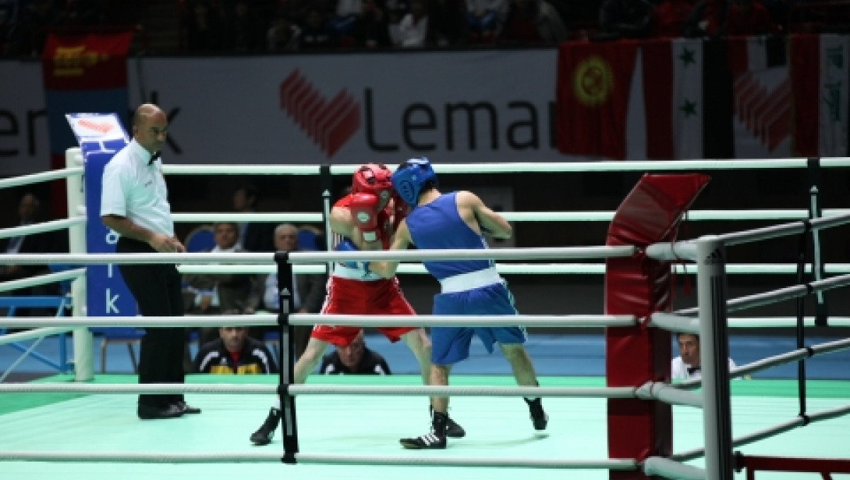Пять казахстанцев пробились в финал молодежного чемпионата Азии по боксу