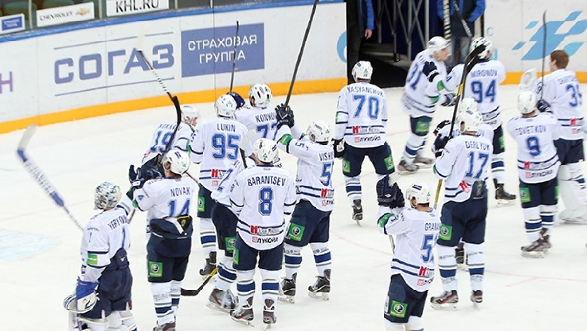 "Динамо" вырвало победу у СКА в третьем матче серии