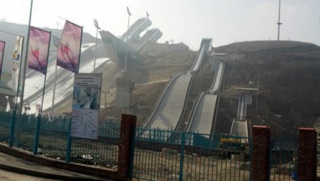 Три лыжных трамплина в Алматы будут достроены к лету 2013 года