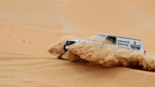 Казахстанцы сохранили лидерство в классе Т2 на гонке в Абу-Даби (+фото)