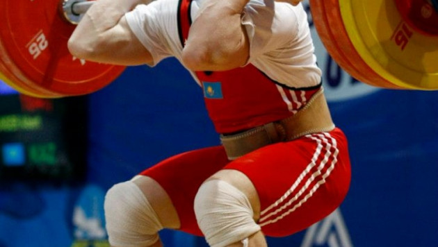 Казахстан завоевал первое "золото" на ЧМ по тяжелой атлетике в Ташкенте