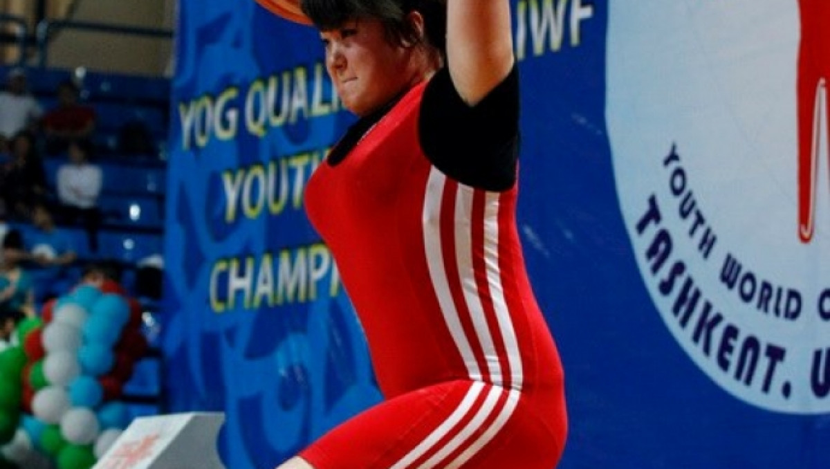 Казахстанская тяжелоатлетка стала чемпионкой мира среди юниоров