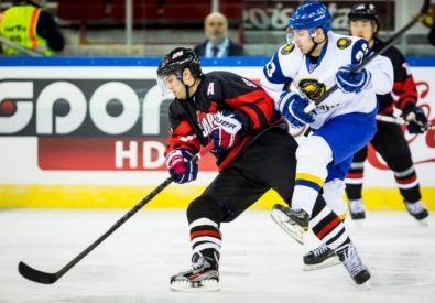 Матч Япония - Казахстан. Фото с сайта iihf.com