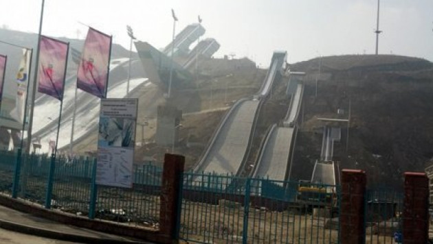 В Алматы появились три новых лыжных трамплина