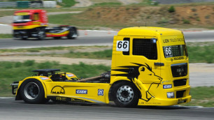 Фото с сайта Truckracenews.wordpress.com