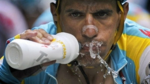 Велогонщики "Астаны" настраиваются на победу на 20 этапе "Джиро"