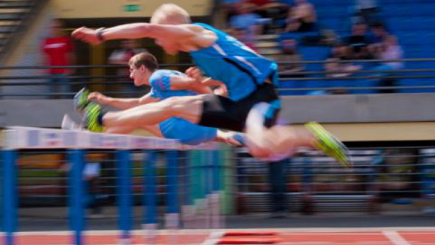Казахстанец вышел в полуфинал Универсиады в беге с барьерами на 400 метров