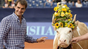 Федереру на турнире в Швейцарии подарили корову (+фото)